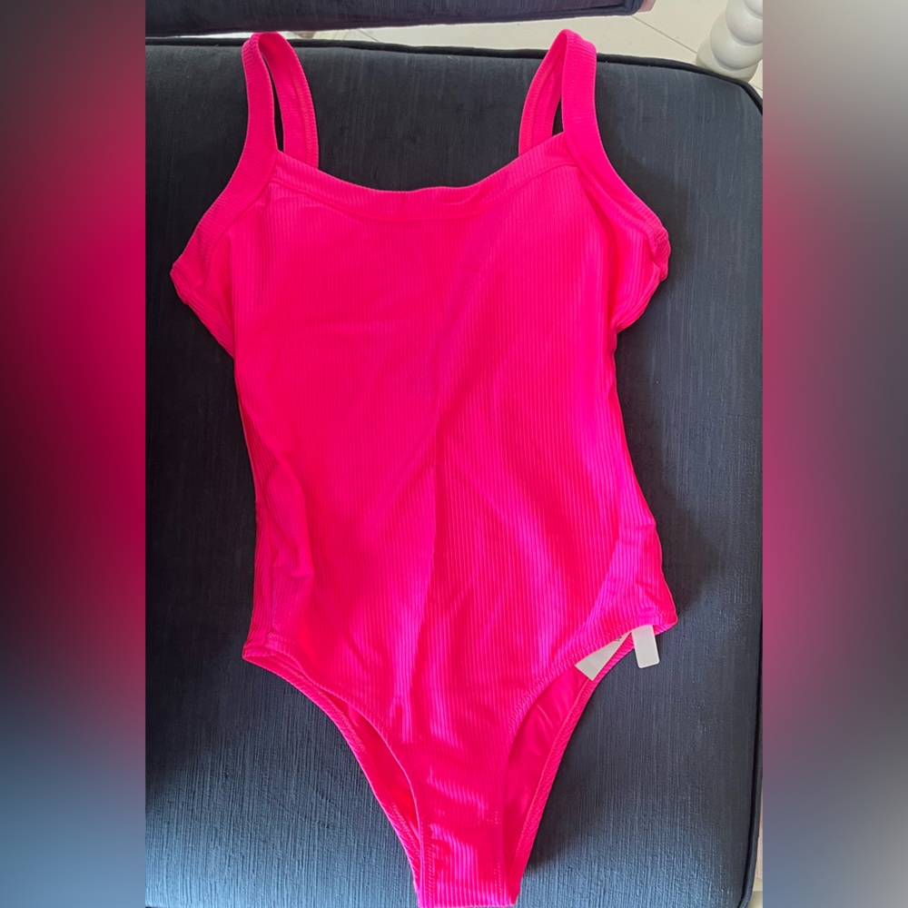 *NWT, Never Worn* Aerie Cheeky One-Piece Swimsuit, Size SMALL